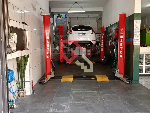 Casa com 170m² 5 quartos e 6 banheiros, à venda, no bairro Jardim Rosina em Mauá