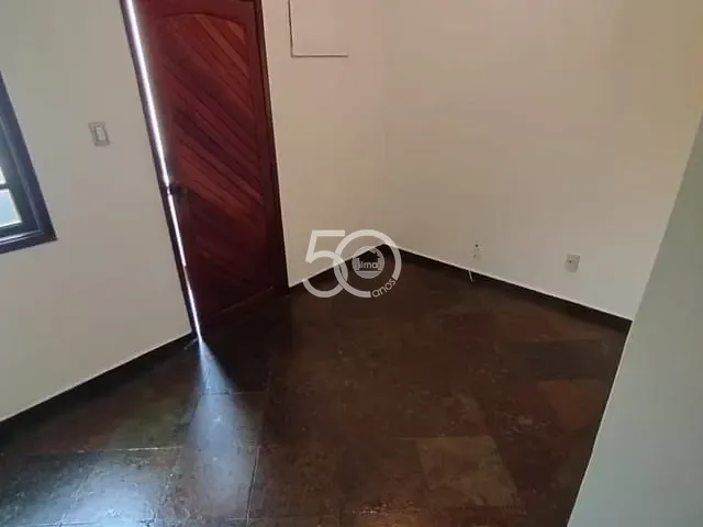 Casa com 60m² 2 quartos e 2 banheiros, para alugar, no bairro Tanque em Rio de Janeiro