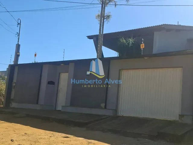 Casa com 360m² 3 quartos e 2 banheiros, à venda, no bairro Candeias em Vitória da Conquista