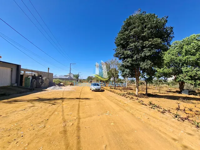 Casa com 360m² 3 quartos e 2 banheiros, à venda, no bairro Candeias em Vitória da Conquista
