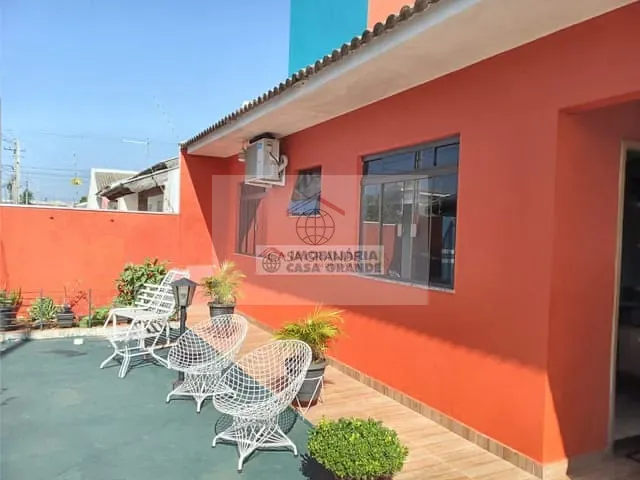 Casa com 200m² 2 quartos e 2 banheiros, à venda, no bairro Kasato Maro em Rolândia