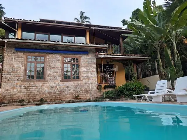 Casa com 765m² 3 quartos e 3 banheiros, à venda, no bairro Mirante da Ilha em Ilhabela