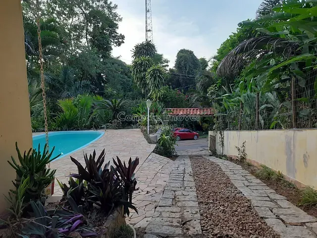 Casa com 765m² 3 quartos e 3 banheiros, à venda, no bairro Mirante da Ilha em Ilhabela
