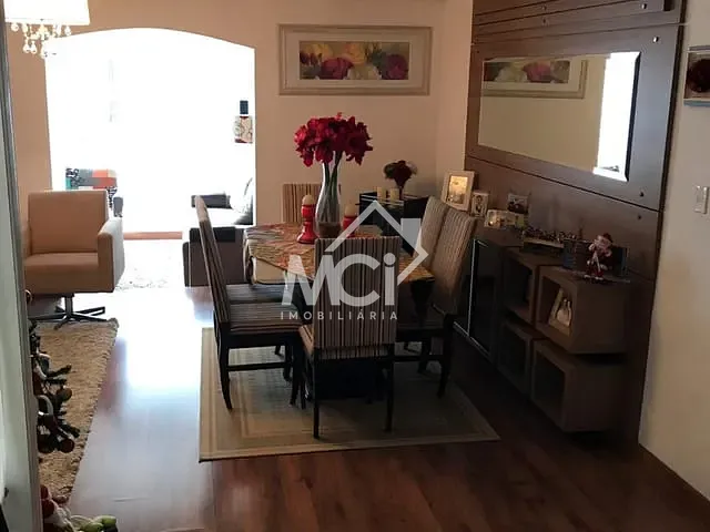 Casa com 300m² 3 quartos e 3 banheiros, à venda, no bairro Centro em Pelotas