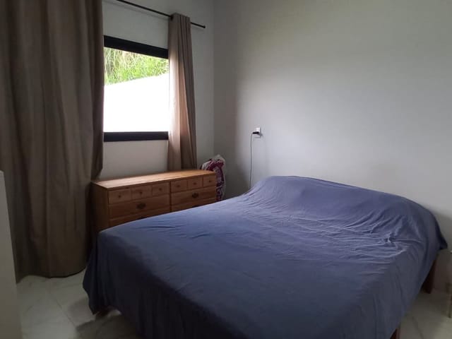 Casa com 250m² 1 quarto e 1 banheiro, à venda, no bairro Residencial Capivari em Louveira