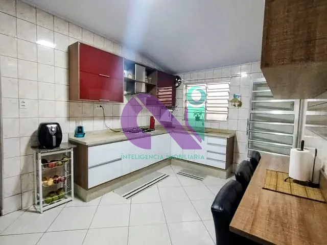 Casa com 212m² 3 quartos e 2 banheiros, à venda, no bairro km 18 em Osasco