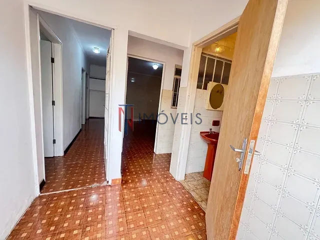 Casa com 300m² 3 quartos e 1 banheiro, para alugar, no bairro Alvinópolis em Atibaia