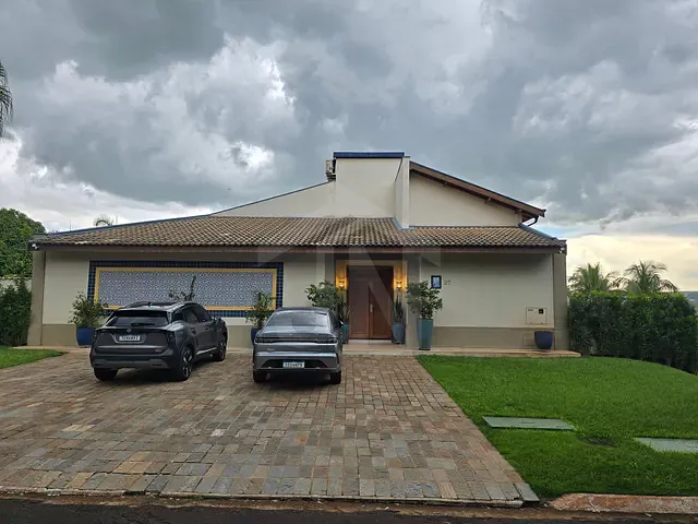 Casa com 3000m² 5 quartos e 8 banheiros, à venda, no bairro Condomínio Veneza em Ribeirão Preto