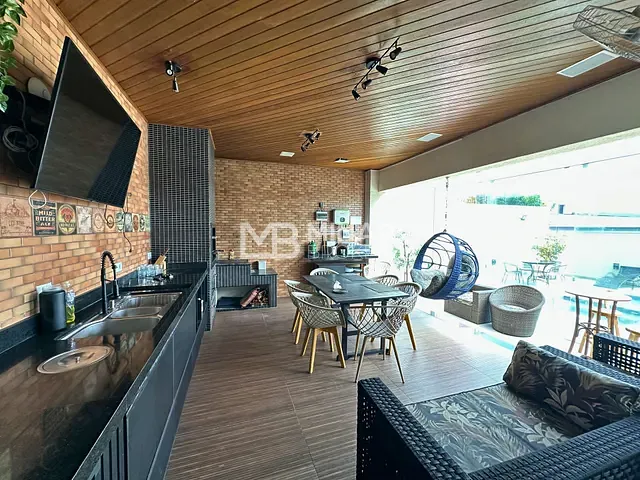 Casa 4 quartos e 7 banheiros, à venda, no bairro Alphaville em Santana de Parnaíba