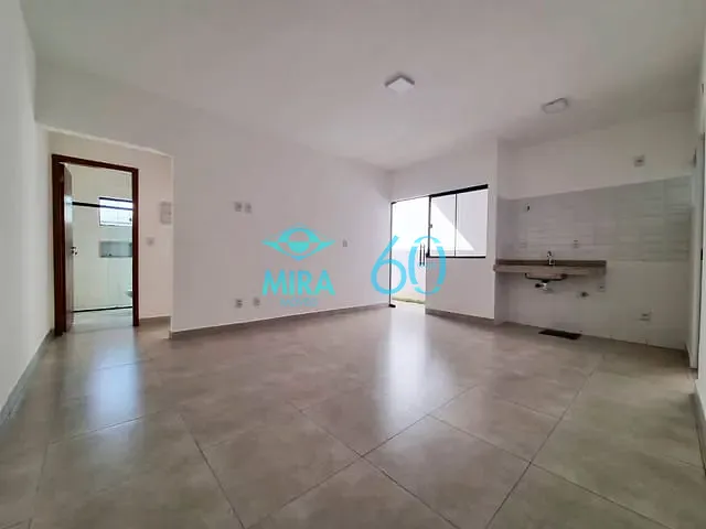 Casa com 110m² 2 quartos e 2 banheiros, à venda, no bairro Jardim Petrópolis em Goiânia