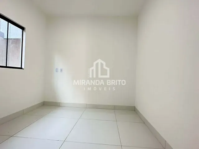 Casa 3 quartos e 2 banheiros, à venda, no bairro Vila Alzira em Aparecida de Goiânia
