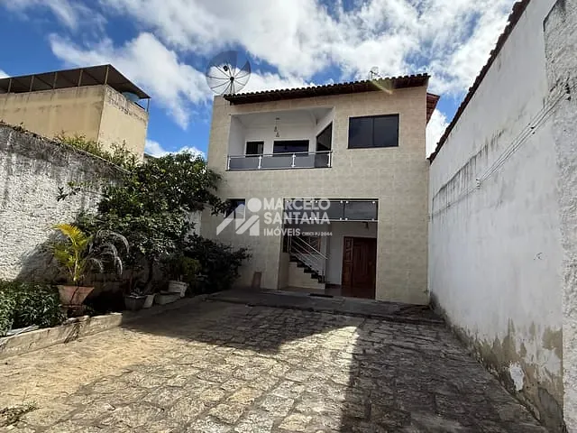 Casa 2 quartos e 1 banheiro, para alugar, no bairro Brasil em Vitória da Conquista