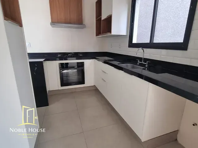 Casa 3 quartos e 4 banheiros, para alugar, no bairro Chácaras Alpina em Valinhos