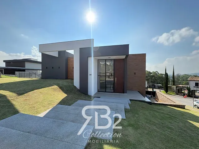Casa 4 quartos e 6 banheiros, à venda, no bairro Monte Alegre em Vinhedo