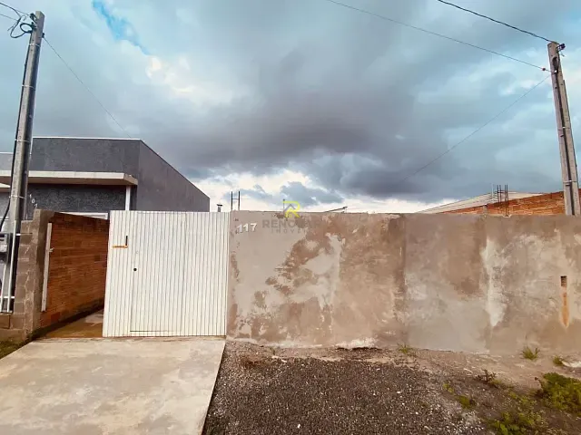 Casa com 250m² 3 quartos e 1 banheiro, à venda, no bairro Cascavel em Guarapuava