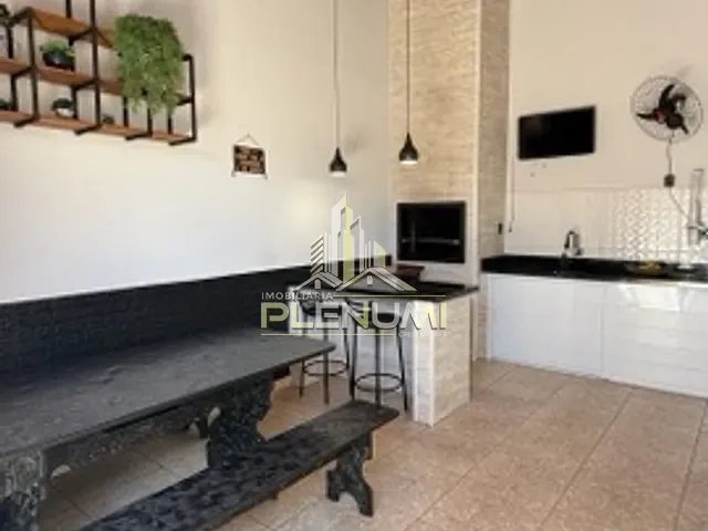 Casa com 180m² 2 quartos e 2 banheiros, à venda, no bairro Conjunto Habitacional Arco-Íris (Cecap) em Rio Claro