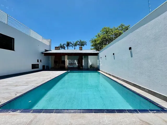 Casa com 500m² 3 quartos e 5 banheiros, à venda, no bairro Tucano em Londrina