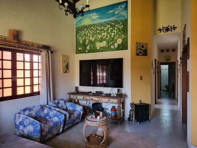 Casa com 675m² 3 quartos e 2 banheiros, à venda, no bairro Jardim Residencial Doutor Lessa em Pindamonhangaba