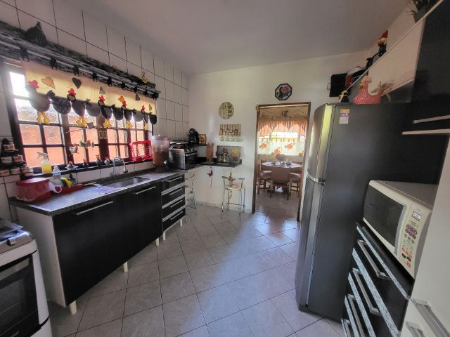 Casa com 675m² 3 quartos e 2 banheiros, à venda, no bairro Jardim Residencial Doutor Lessa em Pindamonhangaba