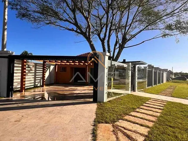 Casa 2 quartos e 2 banheiros, à venda, no bairro Laranjal em Pelotas