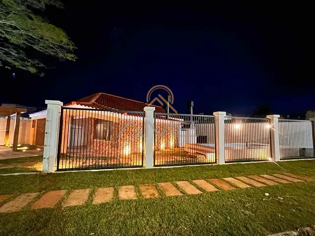 Casa 2 quartos e 2 banheiros, à venda, no bairro Laranjal em Pelotas