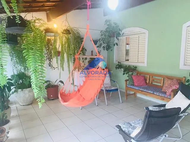 Casa com 140m² 3 quartos e 1 banheiro, à venda, no bairro Campo dos Alemães em São José dos Campos
