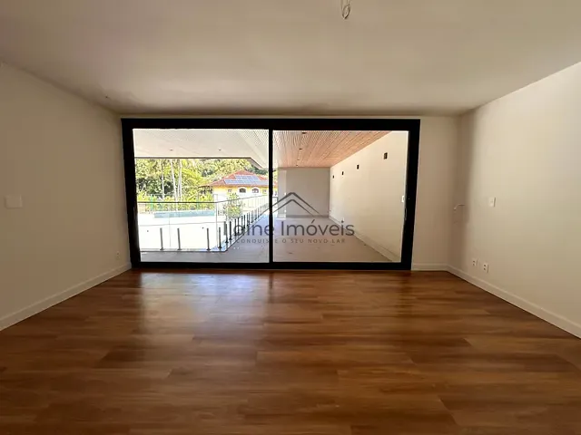 Casa com 670m² 5 quartos e 6 banheiros, à venda, no bairro Itanhangá em Rio de Janeiro