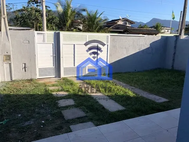 Casa com 300m² 2 quartos e 1 banheiro, à venda, no bairro Jardim Tarumãs em Caraguatatuba