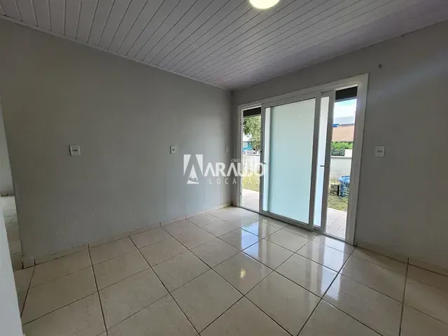 Casa com 180m² 2 quartos e 1 banheiro, para alugar, no bairro Gravatá em Navegantes