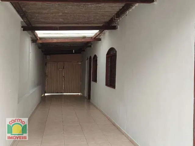 Casa com 200m² 3 quartos e 2 banheiros, à venda, no bairro Boa Vista em Anápolis