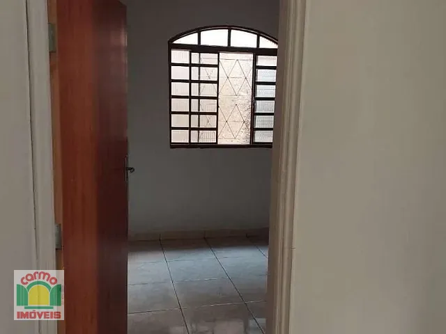 Casa com 200m² 3 quartos e 2 banheiros, à venda, no bairro Boa Vista em Anápolis