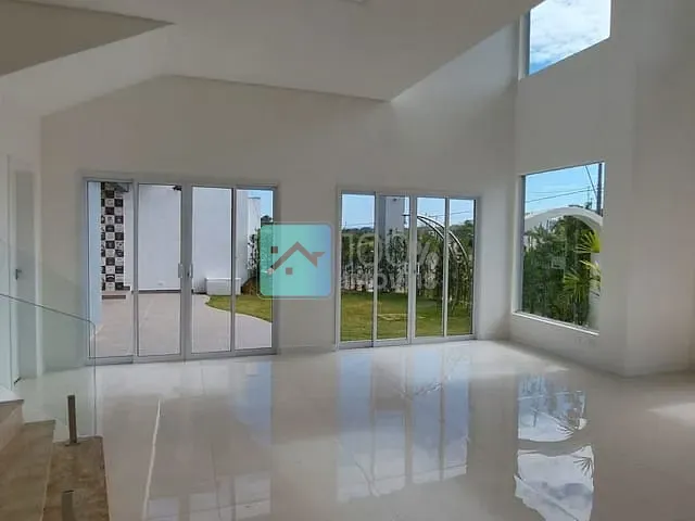 Casa com 250m² 4 quartos e 4 banheiros, à venda, no bairro São João em Jacareí