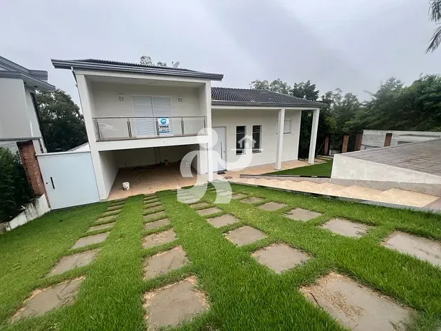 Casa com 1000m² 4 quartos e 5 banheiros, à venda ou para alugar, no bairro Recanto dos Universitários em Rio das Pedras