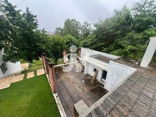 Casa com 1000m² 4 quartos e 5 banheiros, à venda ou para alugar, no bairro Recanto dos Universitários em Rio das Pedras
