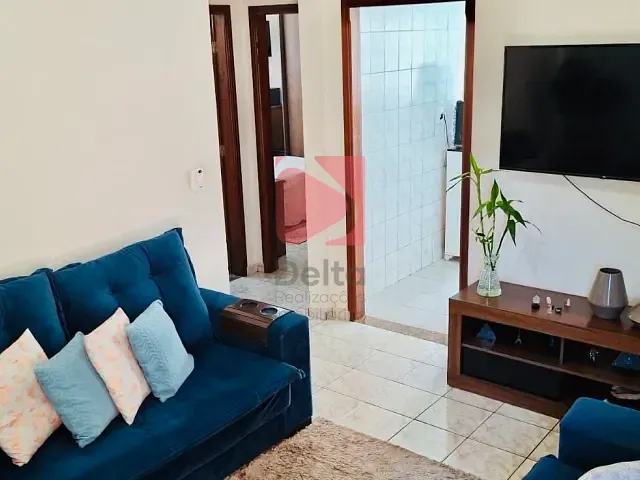 Casa 2 quartos e 2 banheiros, à venda, no bairro Parque dos Eucaliptos em Pirassununga