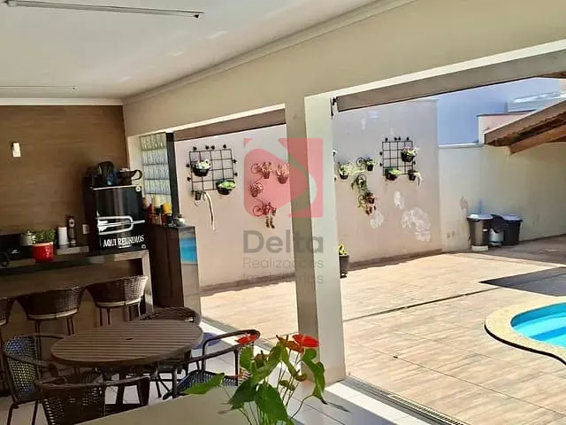 Casa 2 quartos e 2 banheiros, à venda, no bairro Parque dos Eucaliptos em Pirassununga