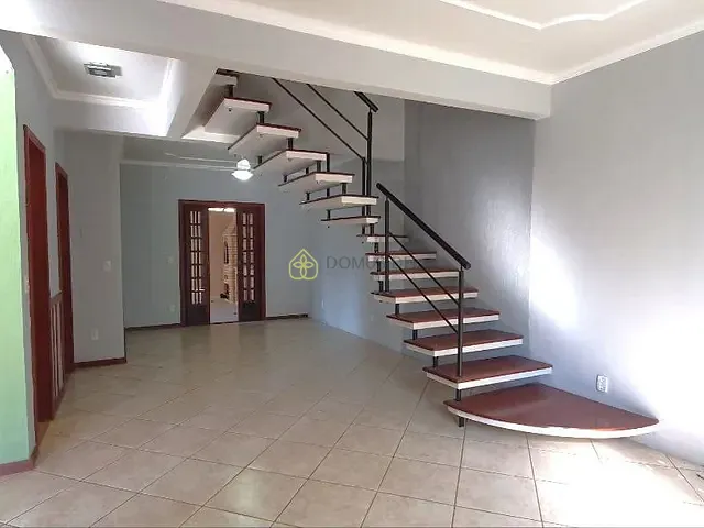 Casa com 169m² 3 quartos e 3 banheiros, à venda, no bairro Parque Ipiranga em Resende