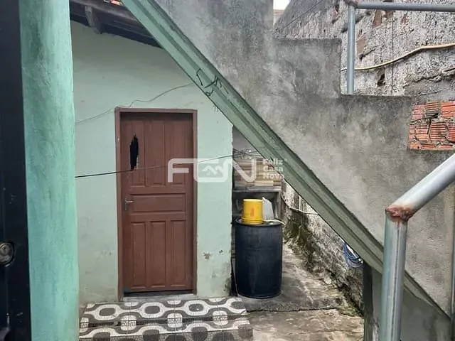 Casa com 160m² 2 quartos e 2 banheiros, à venda, no bairro Mangueiral em Camaçari