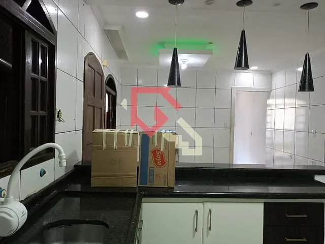 Casa 4 quartos e 2 banheiros, à venda, no bairro Jardim Zaira em Mauá