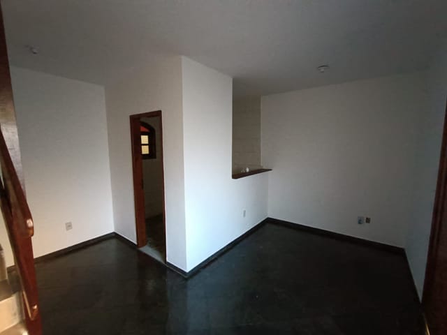 Foto do Casa - Casa duplex em vila aconchegante – Pintura nova, cozinha americana e vaga na garagem | Hilmar