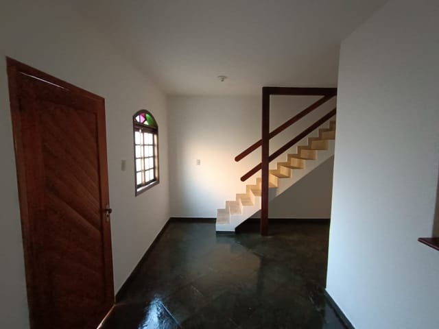 Foto do Casa - Casa duplex em vila aconchegante – Pintura nova, cozinha americana e vaga na garagem | Hilmar