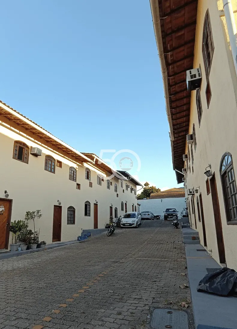 Casa, 2 quartos, 60 m² - Foto 1