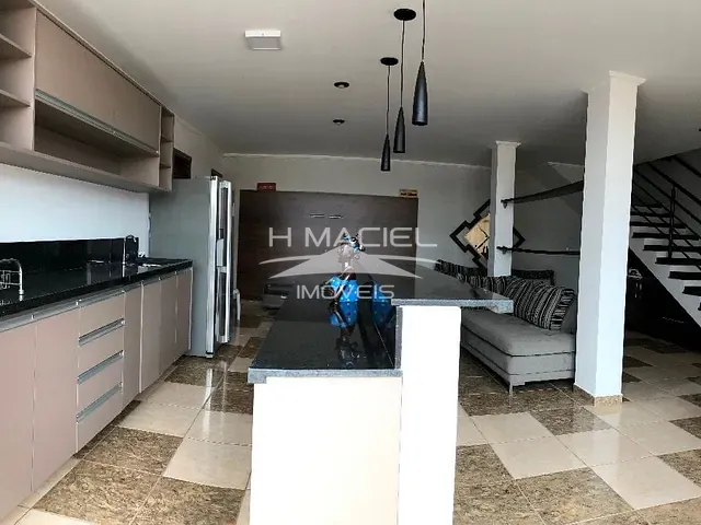 Casa com 250m² 3 quartos e 5 banheiros, à venda, no bairro Valinhos em Valinhos