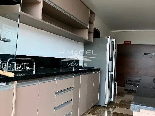Casa com 250m² 3 quartos e 5 banheiros, à venda, no bairro Valinhos em Valinhos