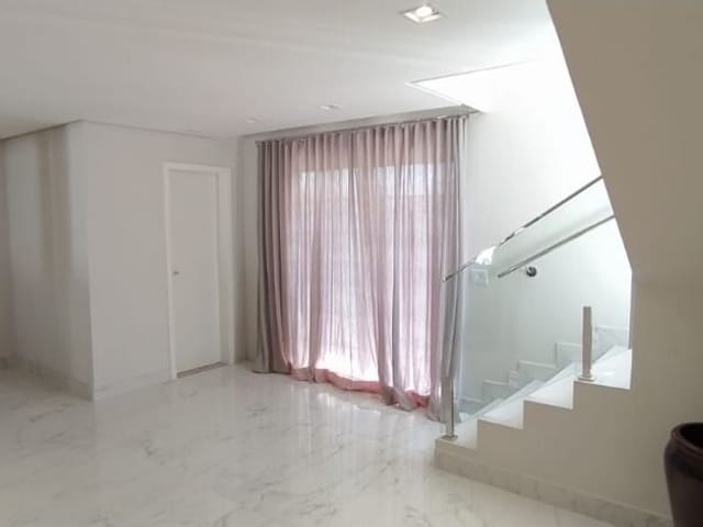 Casa com 2601m² 5 quartos e 8 banheiros, à venda, no bairro Estância Bom Tempo em Londrina