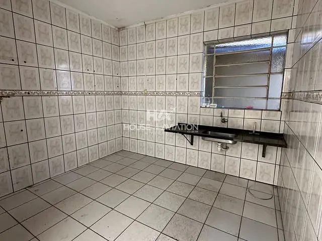 Casa com 394m² 7 quartos e 3 banheiros, à venda, no bairro Aeroviário em Goiânia