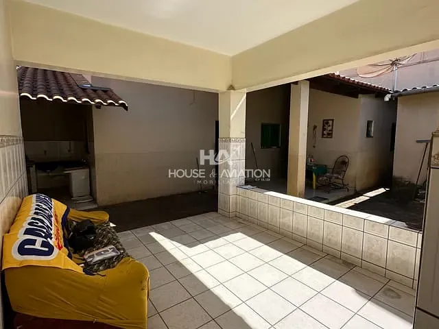 Casa com 394m² 7 quartos e 3 banheiros, à venda, no bairro Aeroviário em Goiânia