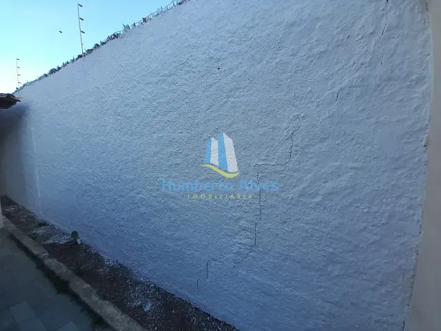 Casa com 378m² 3 quartos e 2 banheiros, para alugar, no bairro Alto Maron em Vitória da Conquista