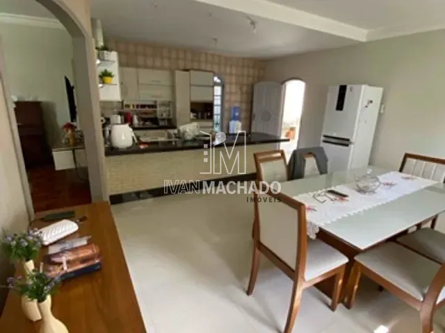 Casa 5 quartos e 3 banheiros, à venda, no bairro Vila Rica em Aracruz