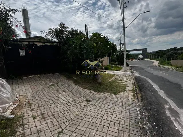 Terreno com 360m², à venda, no bairro Iguaçu em Araucária